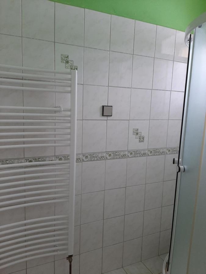 Apartmany-Zamecka Restaurace Jindrichovice Exteriör bild